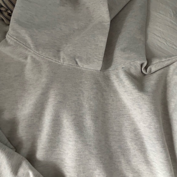 The Group Babatob cropped, hooded, soft, thick sweatshirt! Nice!! - Picture 10 of 12